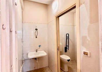 Shop via Alessandro Volta, 16, Saluzzo - photo 10