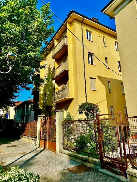 Box corso 4 Novembre, 16, Saluzzo - foto 1