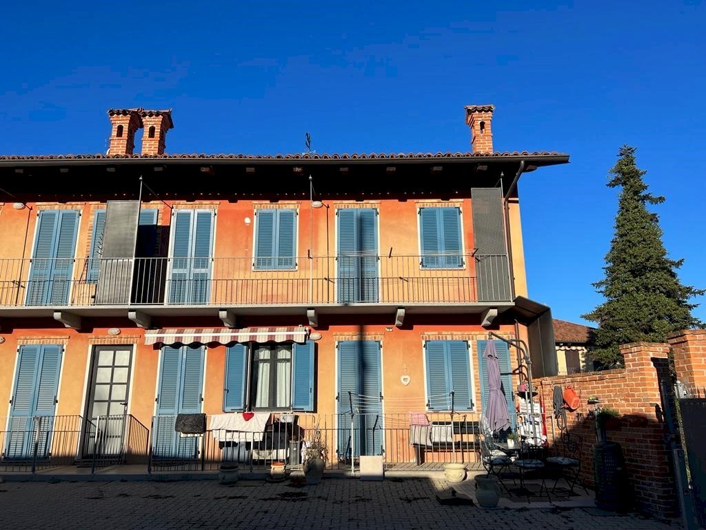 Two-room apartment Santo Stefano Roero - photo 1