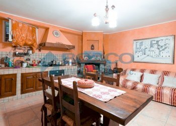 DSC09172.jpg - Villa Trifamiliare Via Genova, La Spezia - foto 12