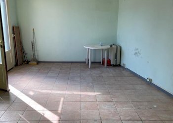 1693906800348.jpg - Commercial Premises Via Sarzanese, Lucca - photo 3