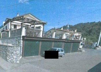 2.jpg - Box at auction Via Beggiola 2, Follo - photo 1