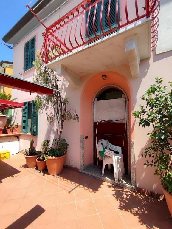 1149324-acg3m.jpg - Townhouse Strada Statale 1 61, Luni - photo 1
