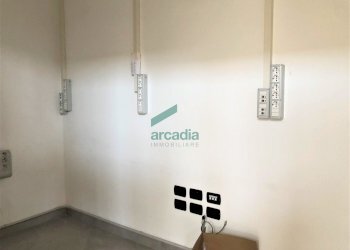 Vista piccolo deposito - Locale Commerciale Via delle Magnolie 8, Modugno - foto 12