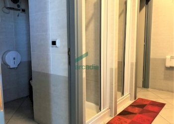 Vista servizio e docce P.T. - Locale Commerciale Via delle Magnolie 8, Modugno - foto 19