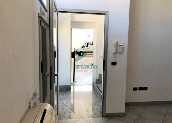 Vista ingresso ufficio P.T. - Locale Commerciale Via delle Magnolie 8, Modugno - foto 21