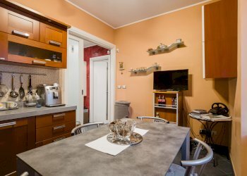 Four-room apartment via Santa Giulia, 27, Torino (neighborhood Vanchiglia) - photo 17
