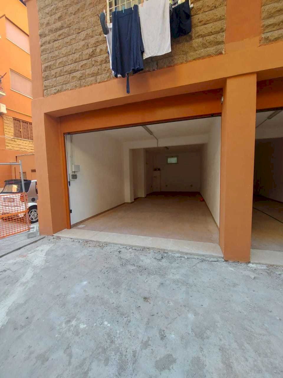 2a291166-1f99-4df8-a760-08440f30b7b0.JPG - Box Via Francesco Arese 13, Roma - photo 1