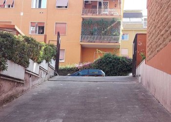 3b7c4211-8be8-4735-bc06-1ea5d6a59109.JPG - Box Via Francesco Arese 13, Roma - photo 2