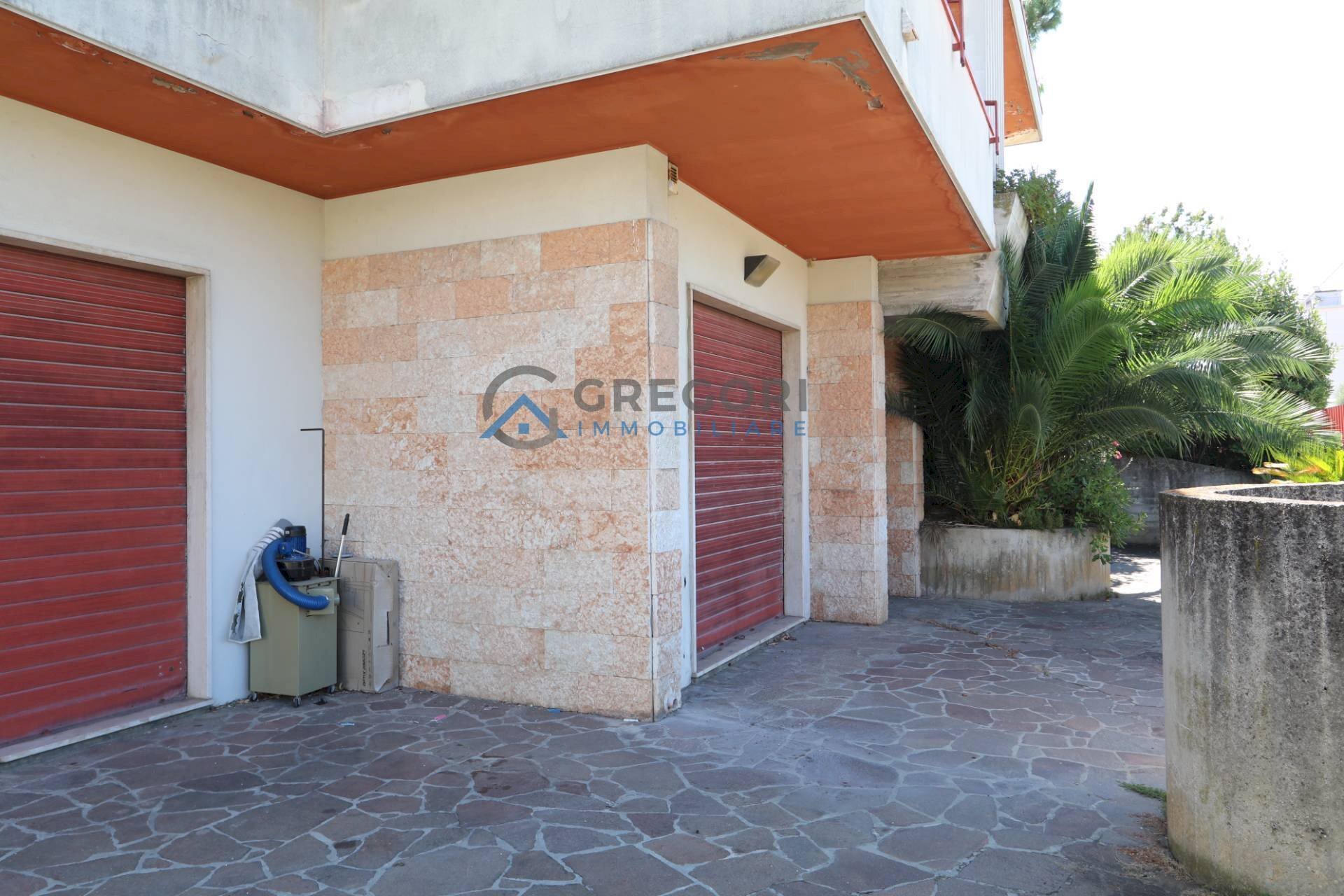 Locale Commerciale via Roma, Martinsicuro - foto 2