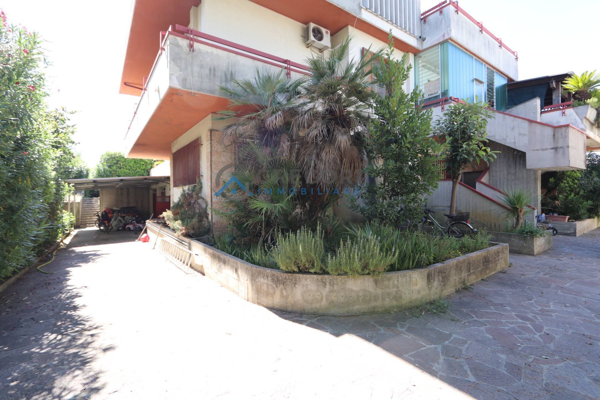 Locale Commerciale via Roma, Martinsicuro - foto 3