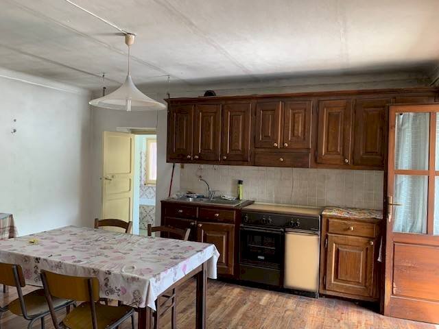Cucina - Casa indipendente via Cave, 23, Luserna San Giovanni - foto 2