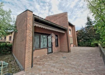 Villa Str. Biglionino, Casale Monferrato - foto 1