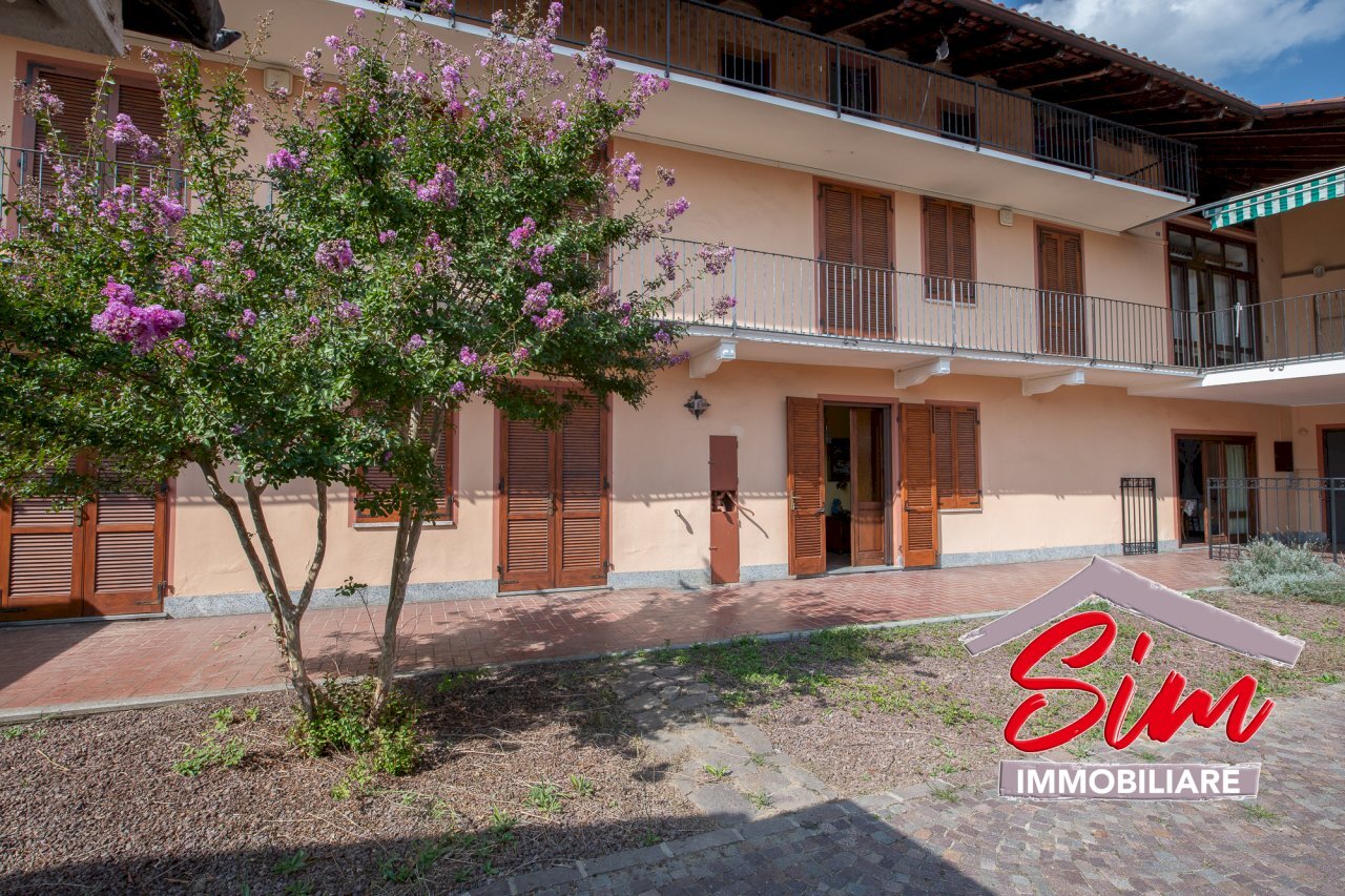 Recetto casale in vendita - Casale Via San Giuseppe 73B, Recetto - photo 1