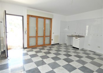 SOGGIORNO (2).JPG - Appartamento Via Perissinotti 41, Chiavari - foto 4