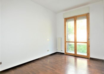 CAMERA.JPG - Appartamento Via Perissinotti 41, Chiavari - foto 6