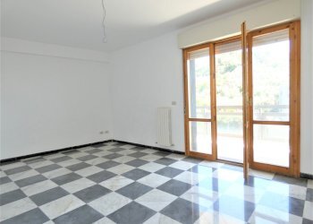 SOGGIORNO - Copia.JPG - Appartamento Via Perissinotti 39, Chiavari - foto 2