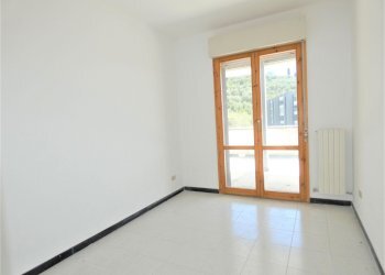 SECONDA CAMERA.JPG - Appartamento Via Perissinotti 39, Chiavari - foto 6