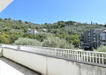 VISTA (2).JPG - Appartamento Via Perissinotti 39, Chiavari - foto 8
