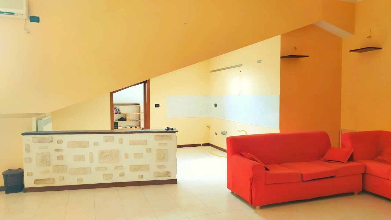 sala da pranzo - Apartment strada provinciale per san valentino  1, Scafa - photo 2