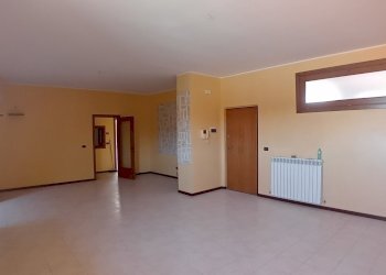 entrata soggiorno - Appartamento strada provinciale per san valentino  1, Scafa - foto 9