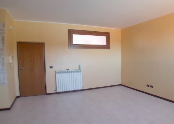 entrata - Appartamento strada provinciale per san valentino  1, Scafa - foto 10