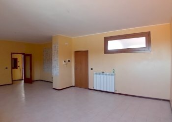 soggiorno - Appartamento strada provinciale per san valentino  1, Scafa - foto 12