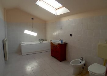 bagno - Appartamento strada provinciale per san valentino  1, Scafa - foto 16