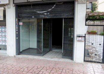 P1000406.JPG - Locale Commerciale VIA DELLA PISANA, Roma - foto 8