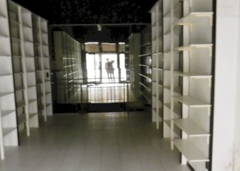 P1000409.JPG - Locale Commerciale VIA DELLA PISANA, Roma - foto 11