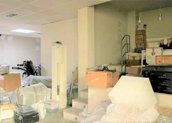 Negozio corso Saint-Martin-de-Corleans, Aosta - foto 8