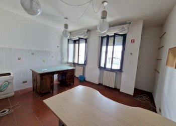 20230829_170254.jpg - Ufficio alighieri, Lucca - foto 12