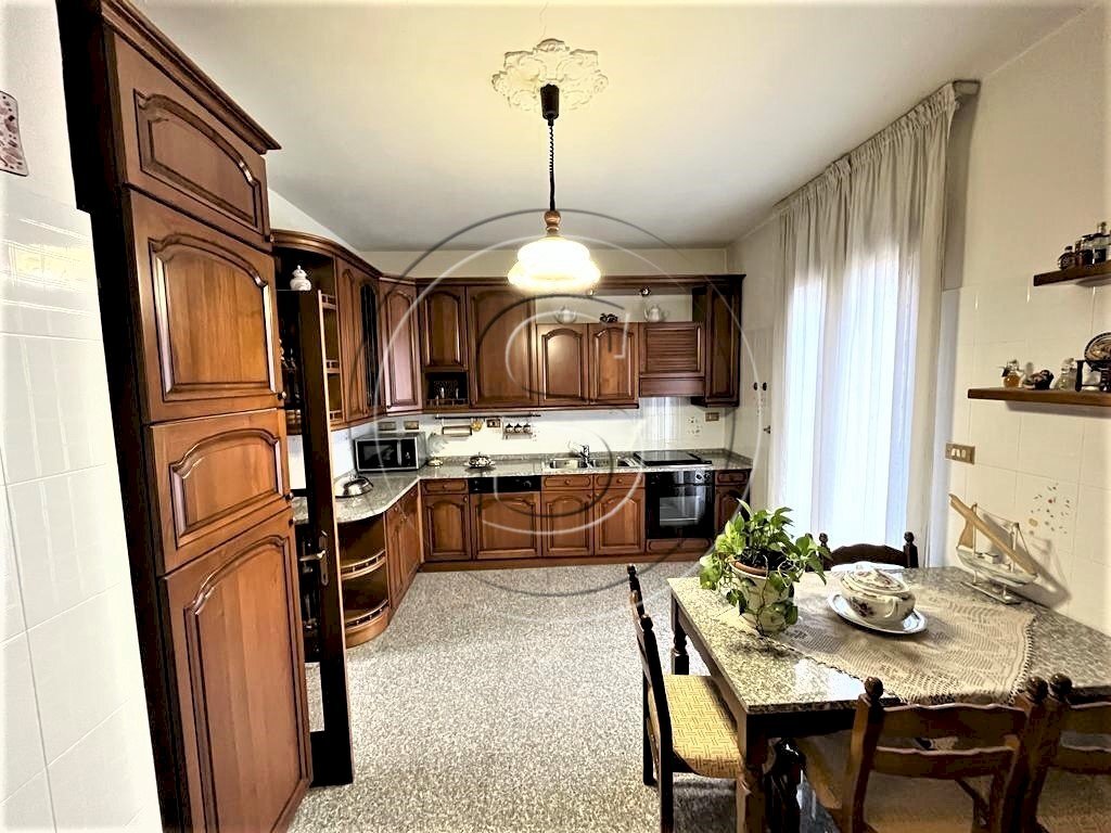 cucina - Casa indipendente Castiglione dei Pepoli - foto 1