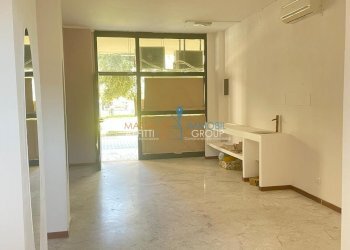 WhatsApp Image 2023-09-08 at 19.02.55 (5).jpeg - Locale Commerciale Via Vittorio Veneto 19, Massa - foto 4