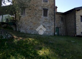 Semi-detached house Via Falbio, Carpineti - photo 9