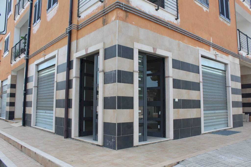 facciata - Negozio via Aldo Moro, Nova Siri - foto 1