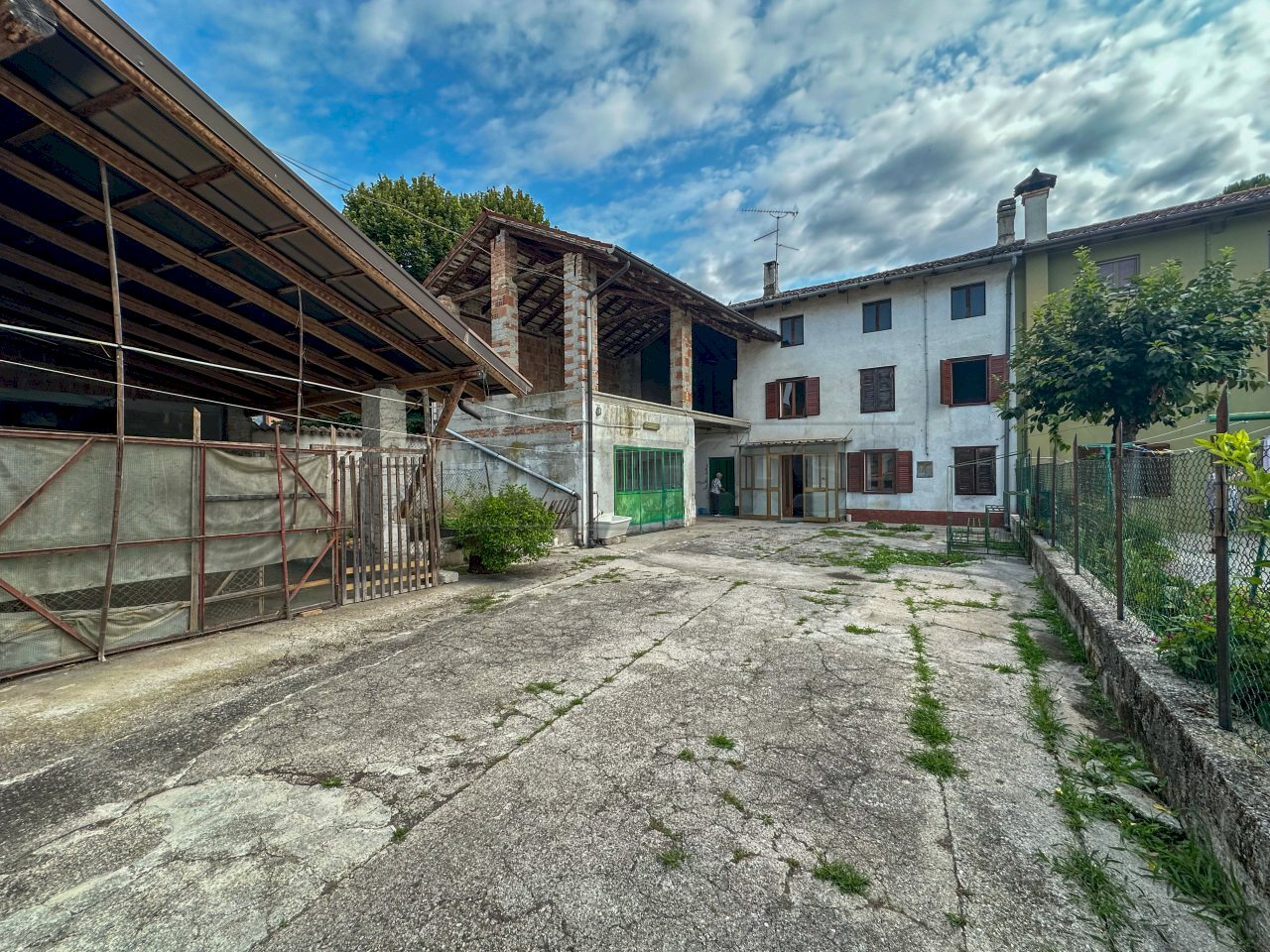 ESTERNI - Casale Via Roma 44, San Vito al Torre - foto 3