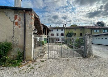 ESTERNI - Casale Via Roma 44, San Vito al Torre - foto 2