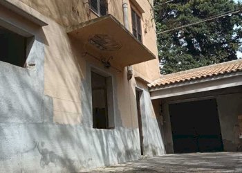 0e83842a-ba91-43c1-b781-7b0e24a1f0ed.jpg - Villa Valderice - photo 2