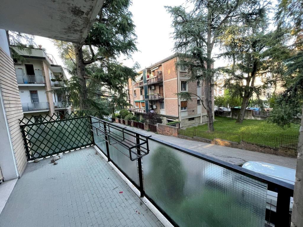 Balcone - Four-room apartment via Paolo Baroni, 3, Bologna (neighborhood Colli) - photo 1