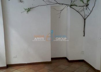 897734-fbsx39w.jpg - Locale Commerciale Massa - foto 4