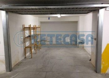 box - Box Via Francesco Galloppo, Salerno - foto 4