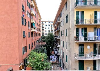 19 vista frontale dalla cucina.jpg - Terreno non edificabile Via Giovanni Torti 42, Genova - foto 14