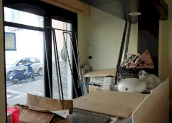 Negozio piazza Giuseppe Garibaldi, Mercato San Severino - foto 1