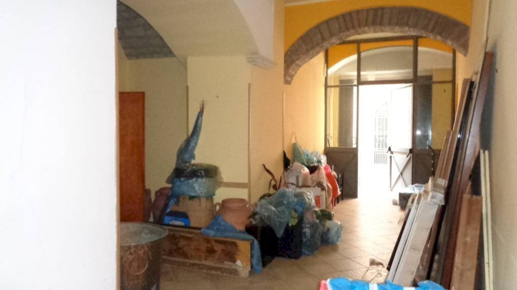 Negozio piazza Giuseppe Garibaldi, Mercato San Severino - foto 1