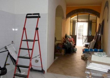 Negozio piazza Giuseppe Garibaldi, Mercato San Severino - foto 2