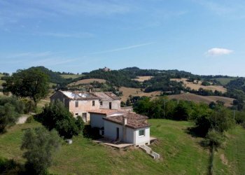 Rustico piazza Roma, Montefelcino - foto 1