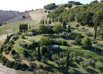 Rustic piazza Roma, Montefelcino - photo 30