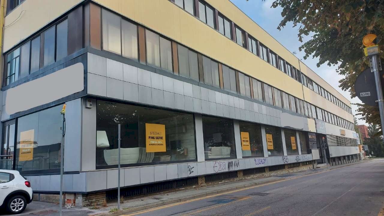 Facciata - Commercial Premises corso Francia, Rivoli - photo 2