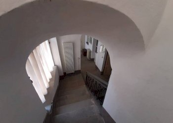 Vano scala - Stable - Palace piazza Castello, 3, Monastero Bormida - photo 22